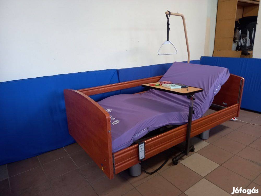 Budapest Elektromos motoros betegágy beteg kórházi ápolási ágy