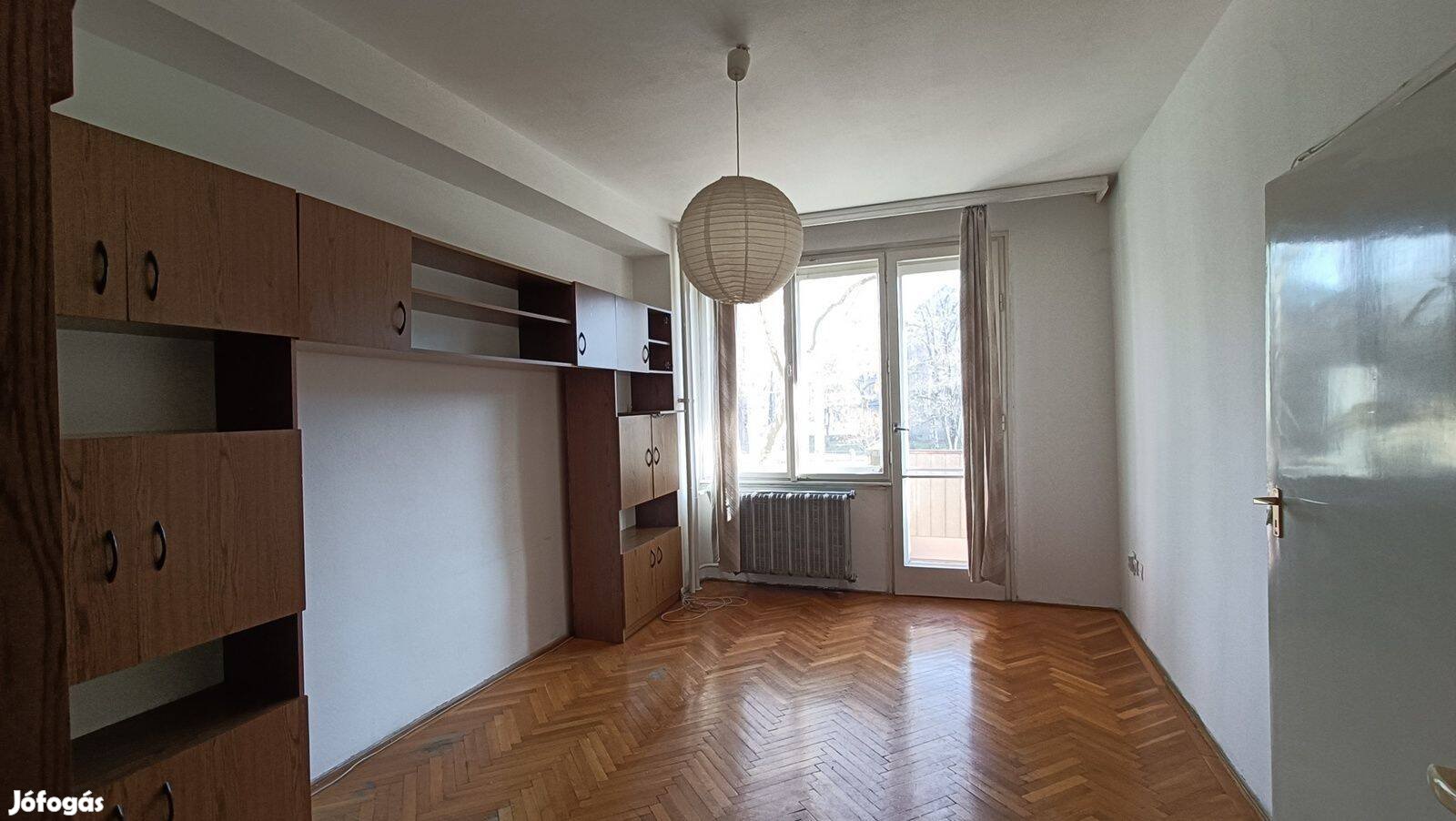 Budapest IX. kerületi, Haller utcában 1. emeleti 47 m2-es lakás!
