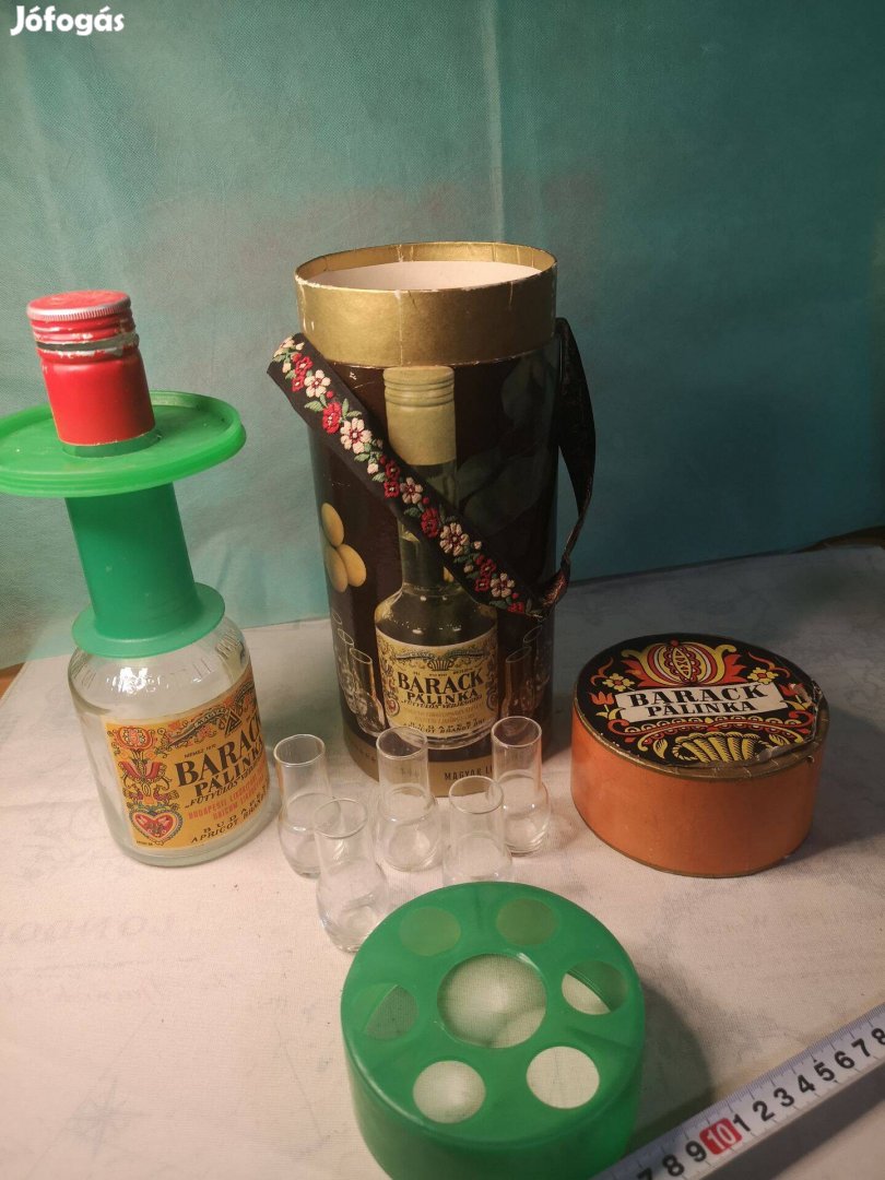 Budapest Likőripari Vállalat Barack pálinka díszdoboz üveg