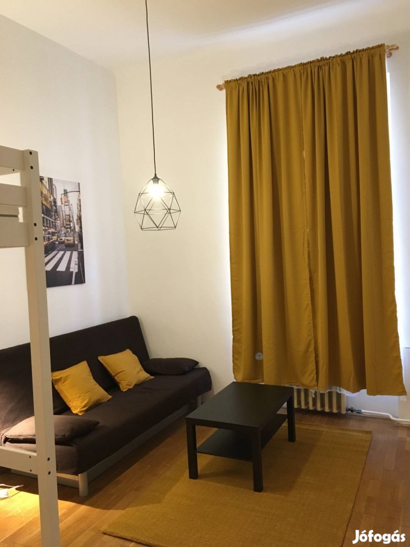 Budapest VII. Kerület István utcában lakás eladó
