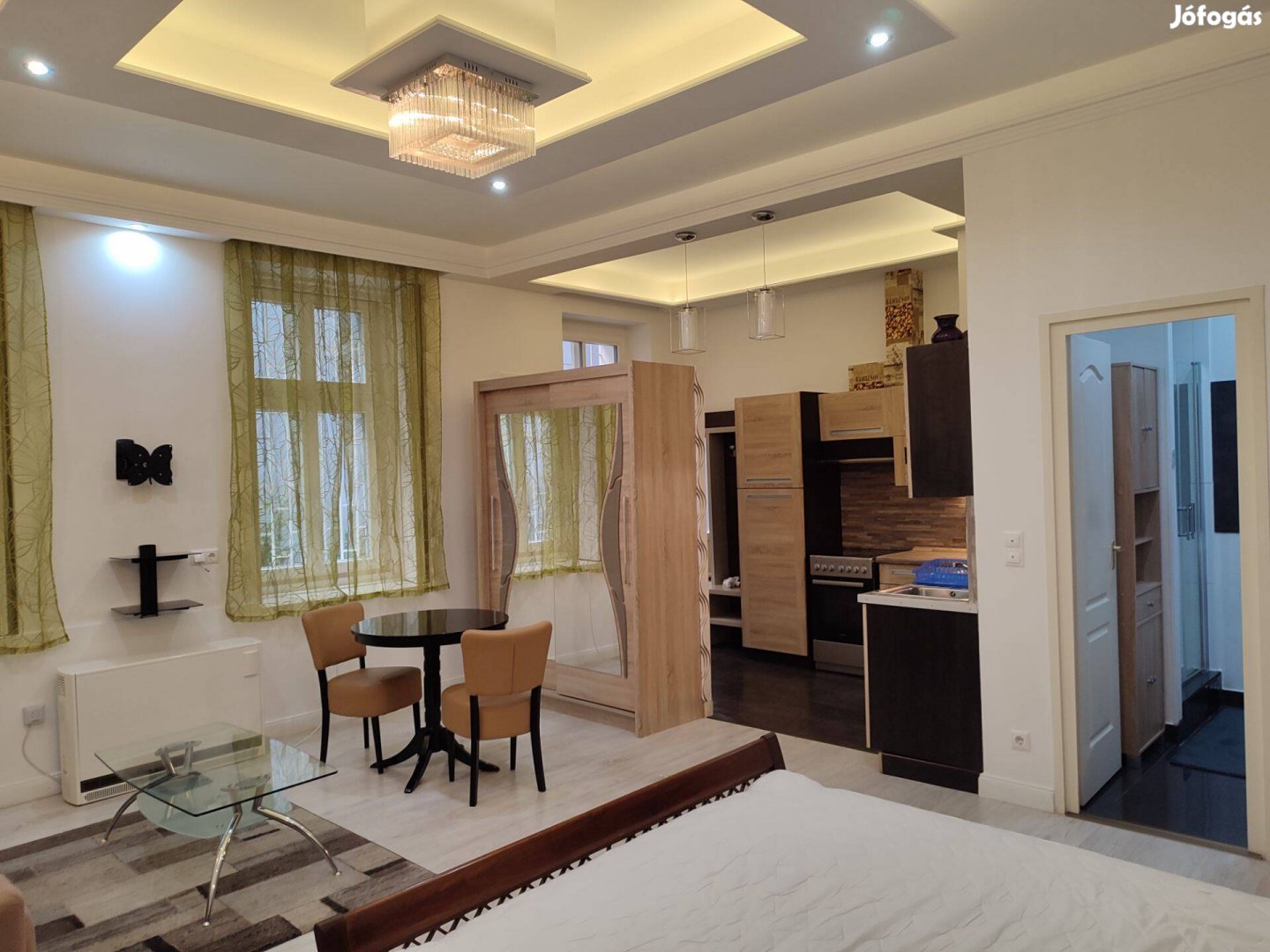 Budapesten a 7. kerületben eladó egy 39 m2-es felújított