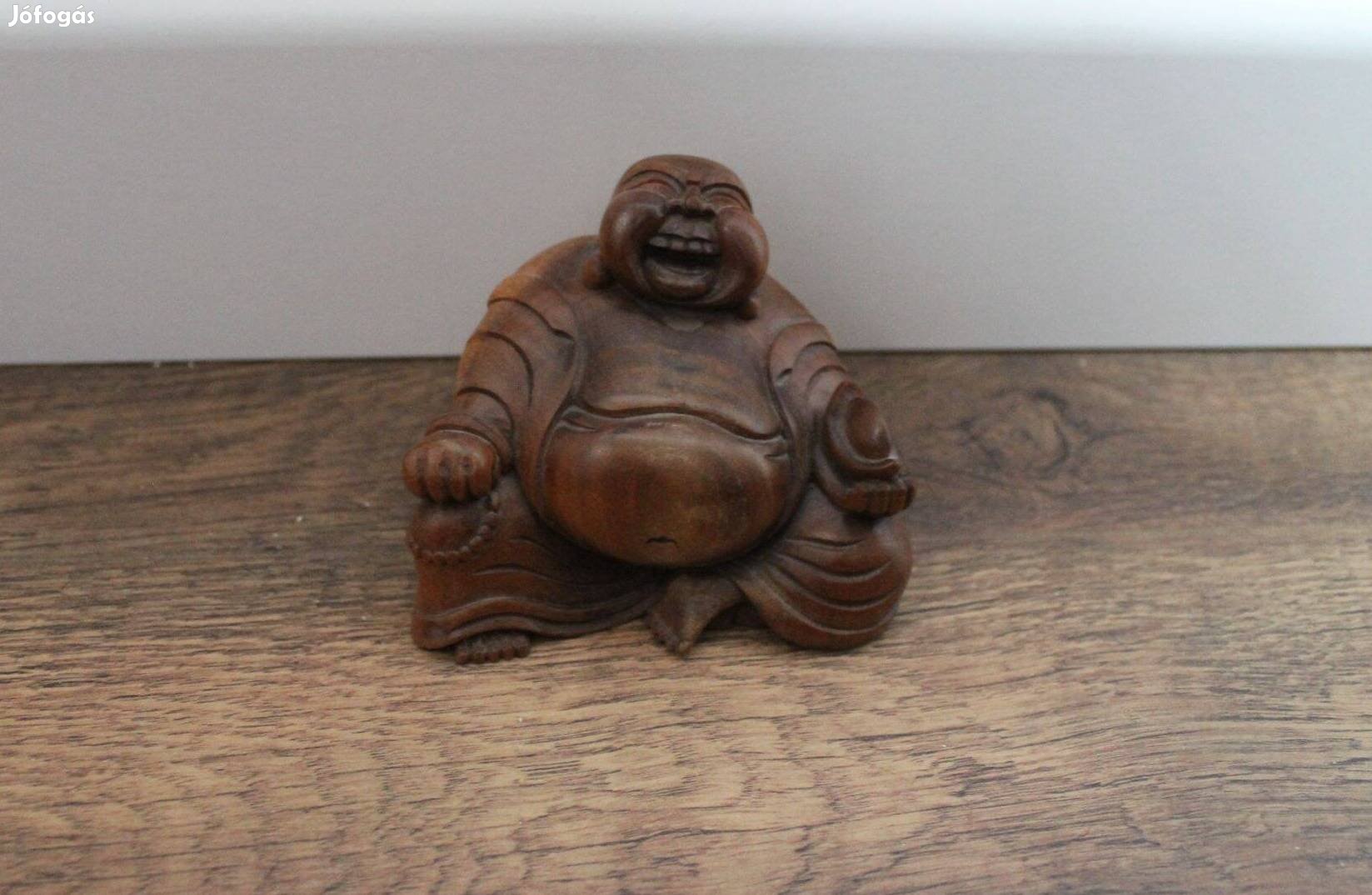 Buddha szobor fából