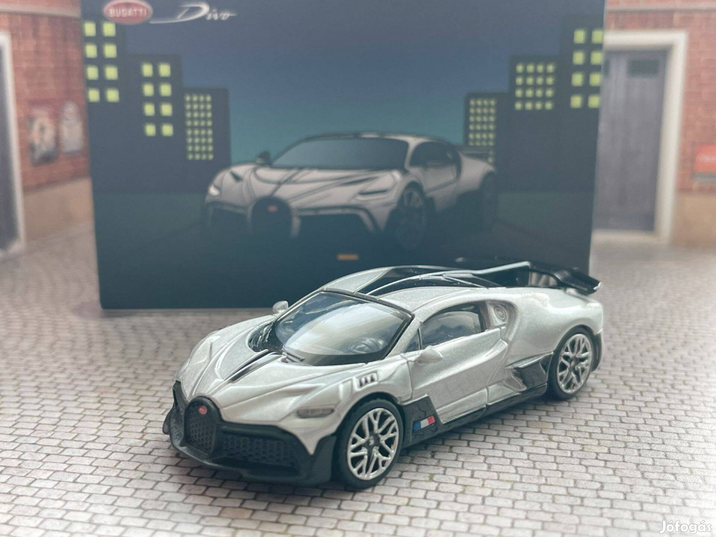 Bugatti Divo modell autó - Jkm 1:64 méret