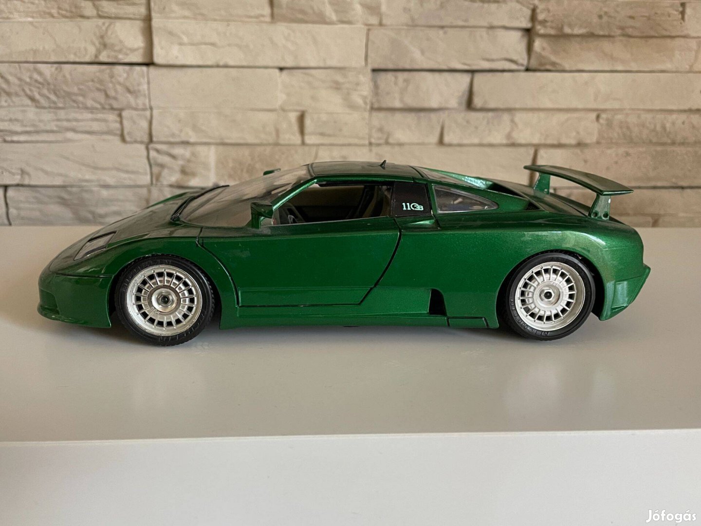 Bugatti EB 110 modell autó 1/18 1:18