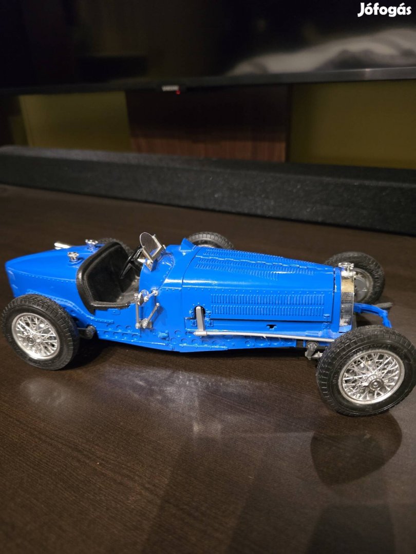 Bugatti Type modellautó 1:18