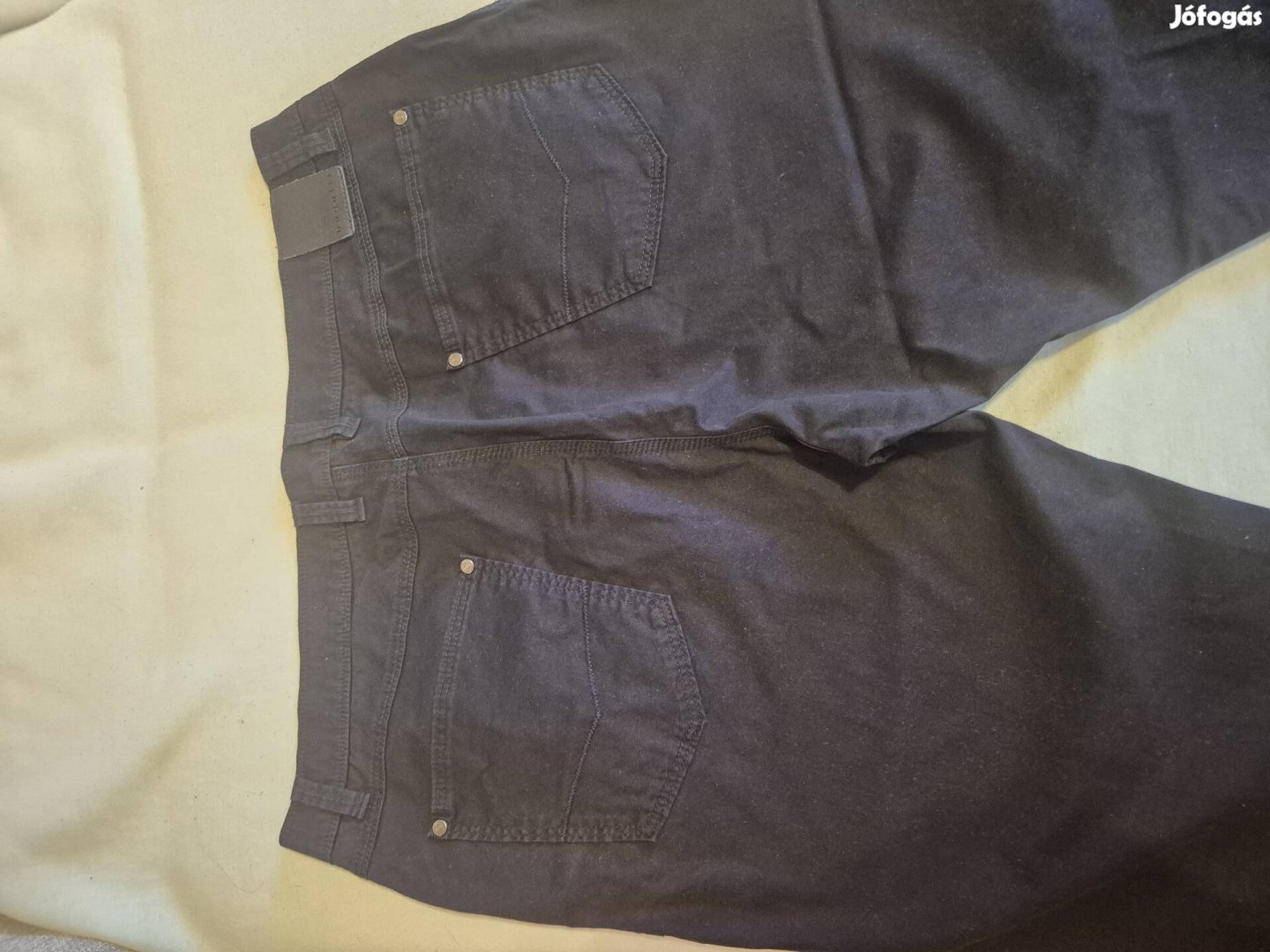 Bugatti fekete farmer