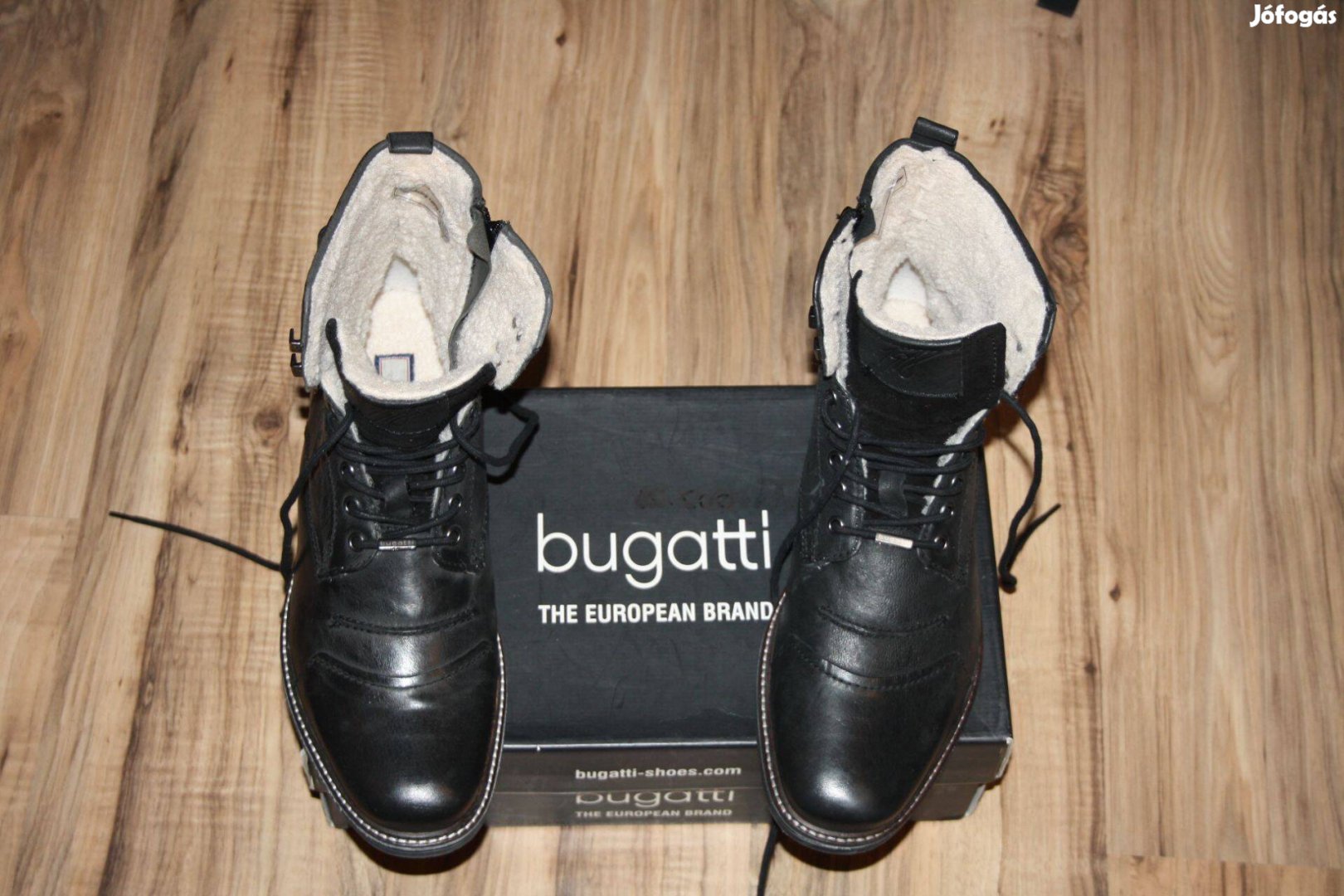 Bugatti férfi cipő eredeti ! 45ös! új!!! bundás
