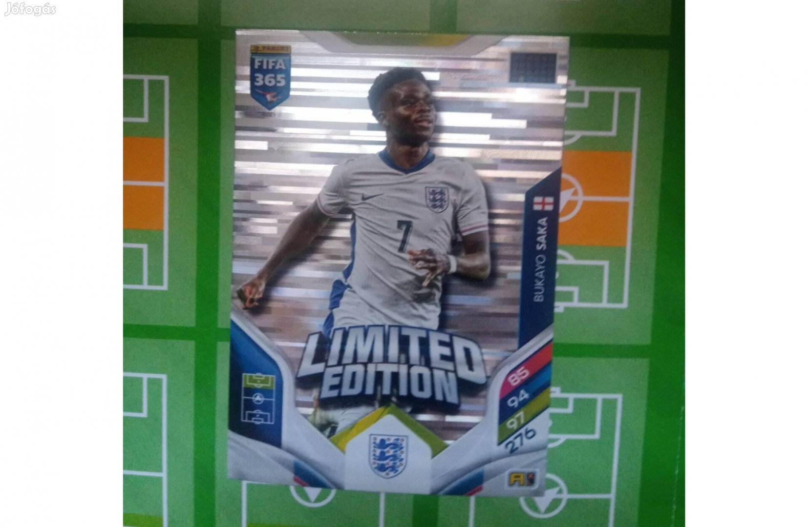 Bukayo Saka Anglia Panini Fifa 365 2026 XXL Limited kártya