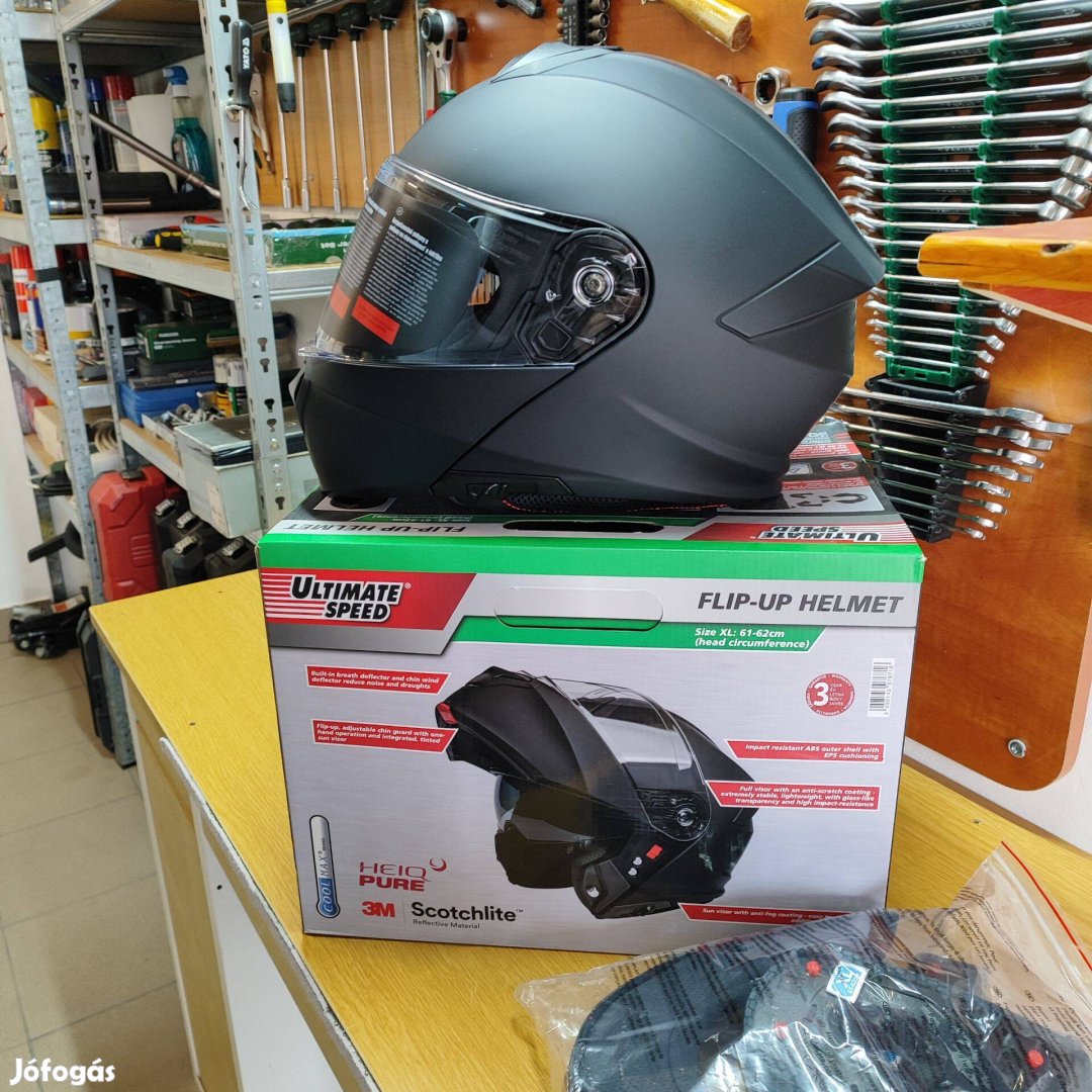 Bukósisak XL eladó!