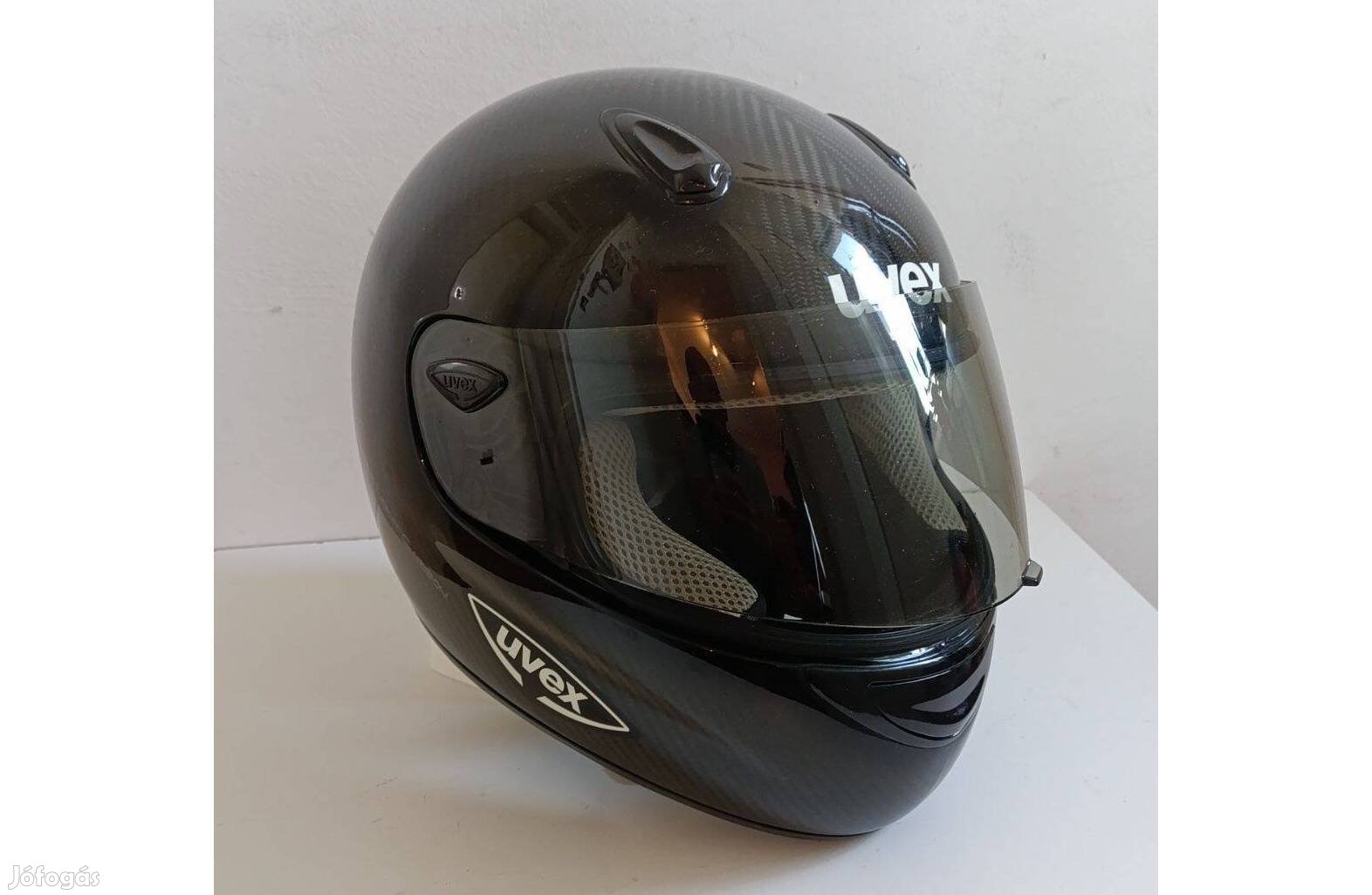 Bukósisak, L-59-60 cm. Uvex Super Light Carbon, 1090 gramm