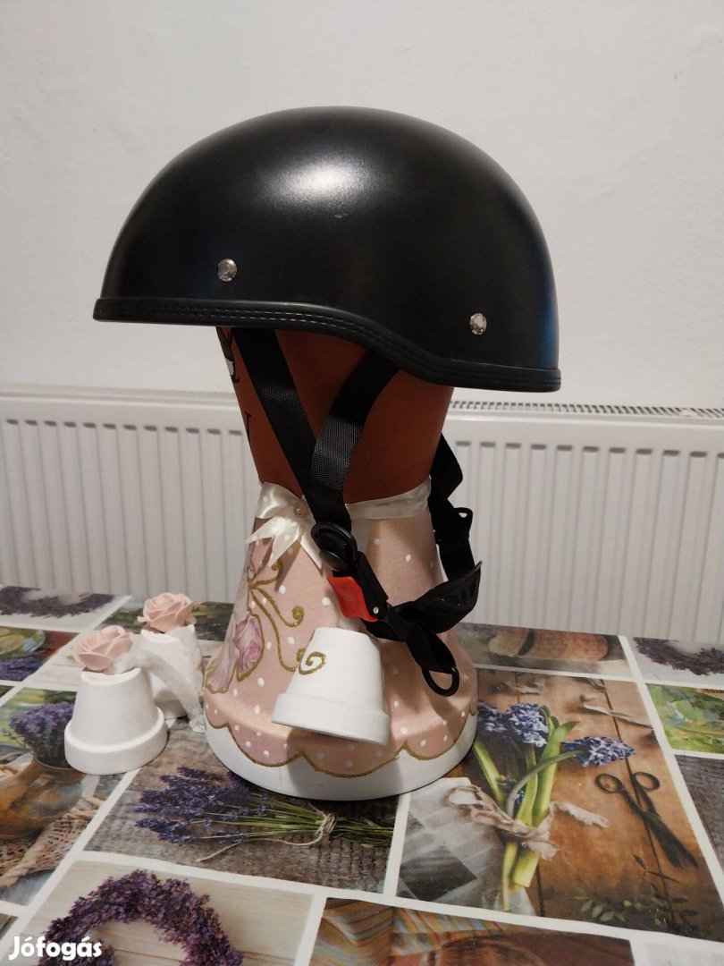 Bukósisak nagy 60 64