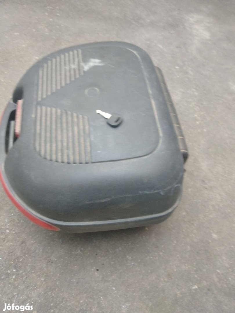 Bukósisak tertó doboz kép szerinti állapotban eladó