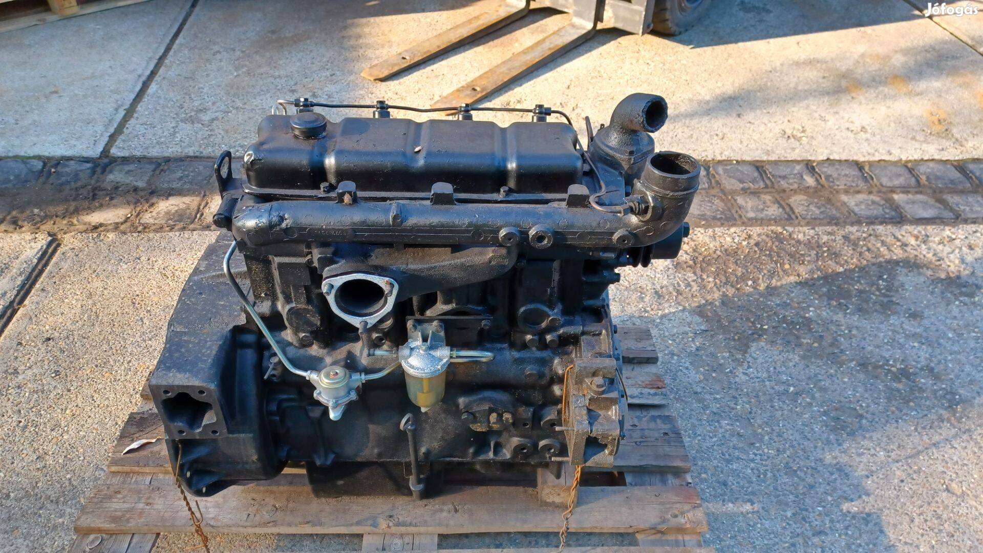 Bulgár felújított 4 hengeres targonca motor