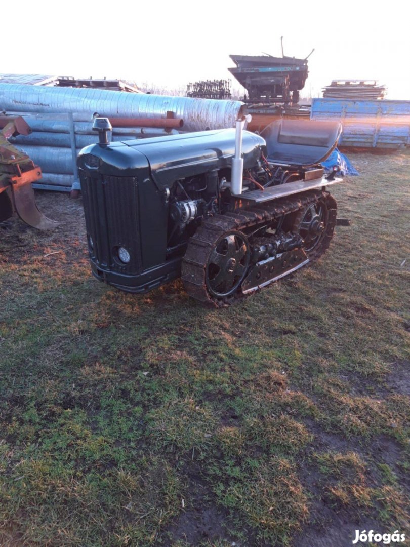 Bulgar lánctalpas eladó