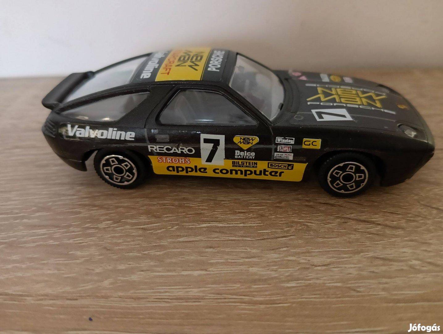 Burago 1/43 - Porsche 928