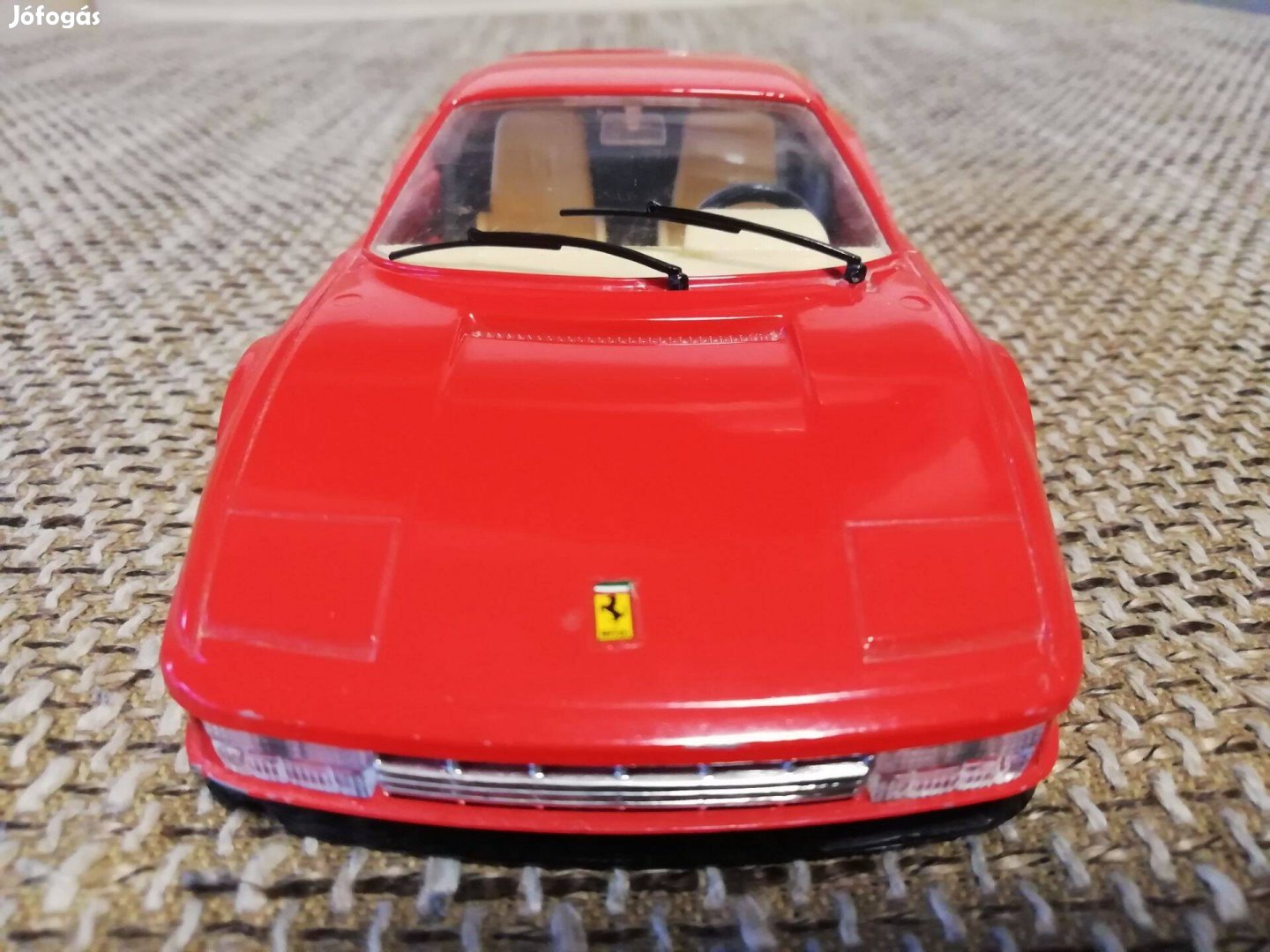 Burago Ferrari Testarossa 1984 1:24 modellautó