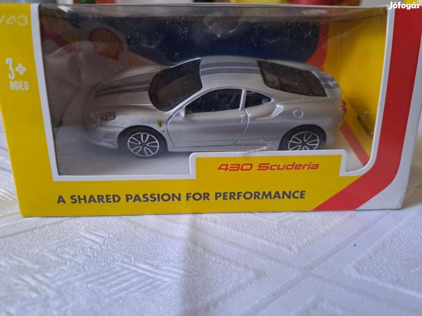 Burago Shell 430 Scuderia Ferrari - 1:43 méretarány