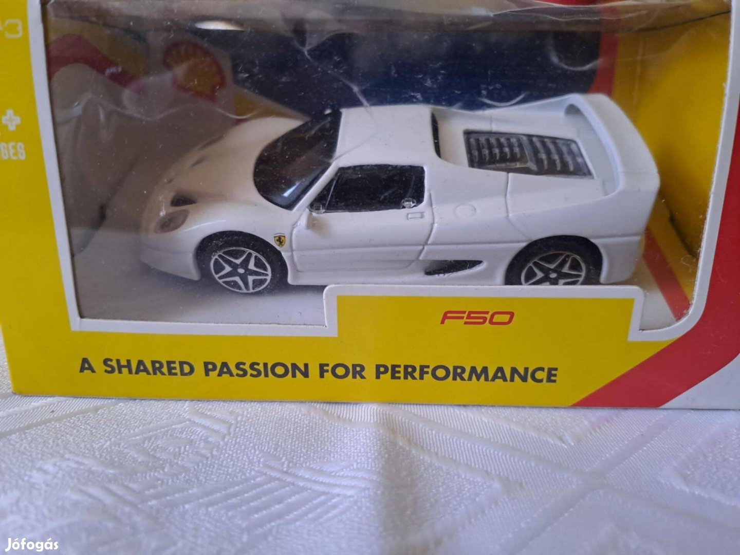Burago Shell F50 Ferrari- 1:43 méretarány