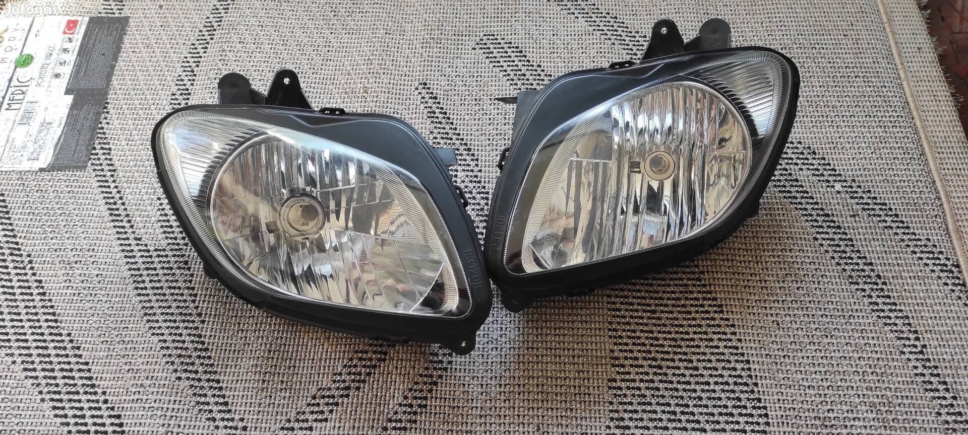 Burgman 650 első lámpa
