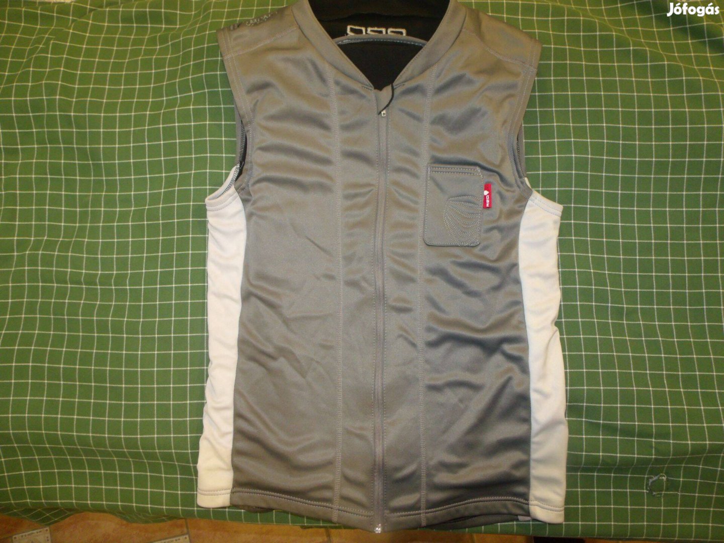 Burton R.E.D. Impact Vest L méretű gerincprotektor gerincvédő mellény