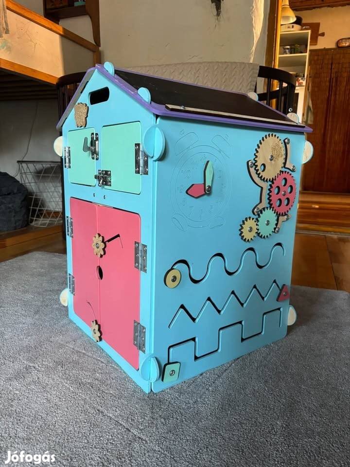 Busykids Elisdesign matatófal, matatóház