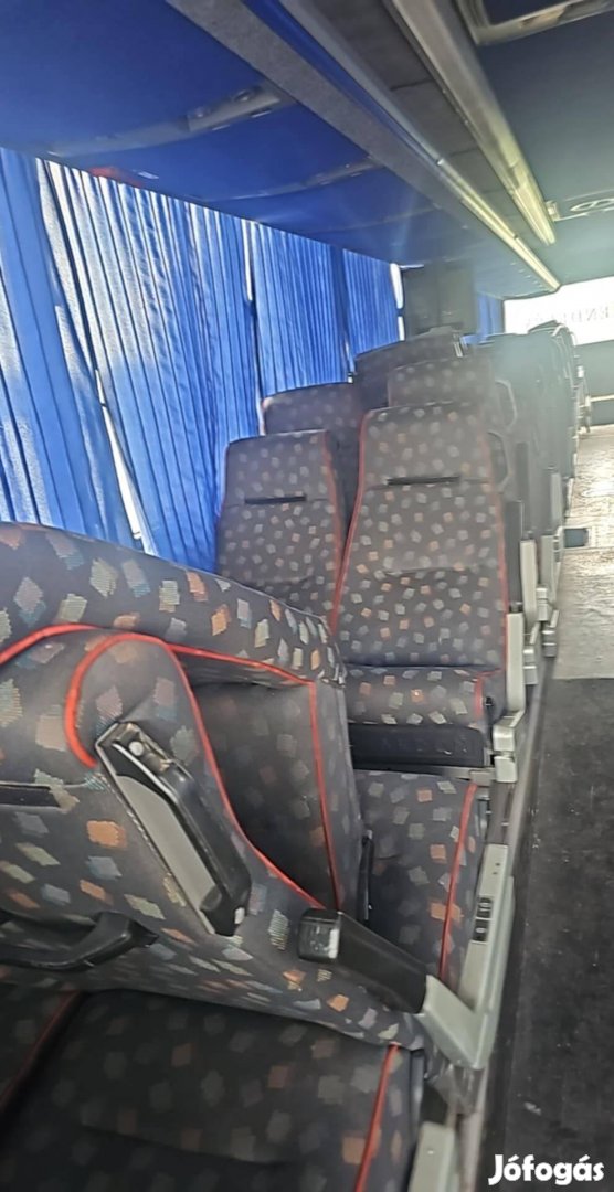 Busz, mikrobusz dupla ülések.