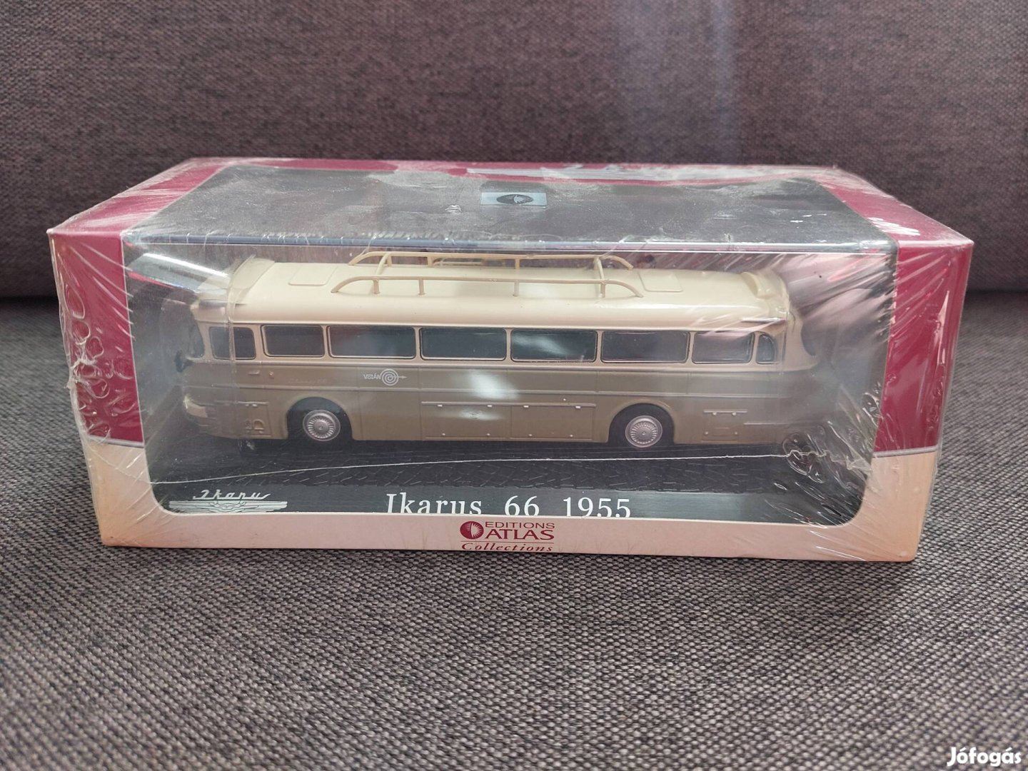 Busz modell 1:72