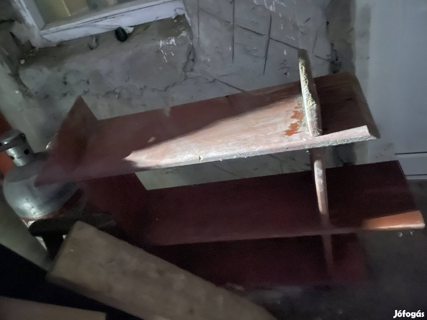 Bútor polc szekrény