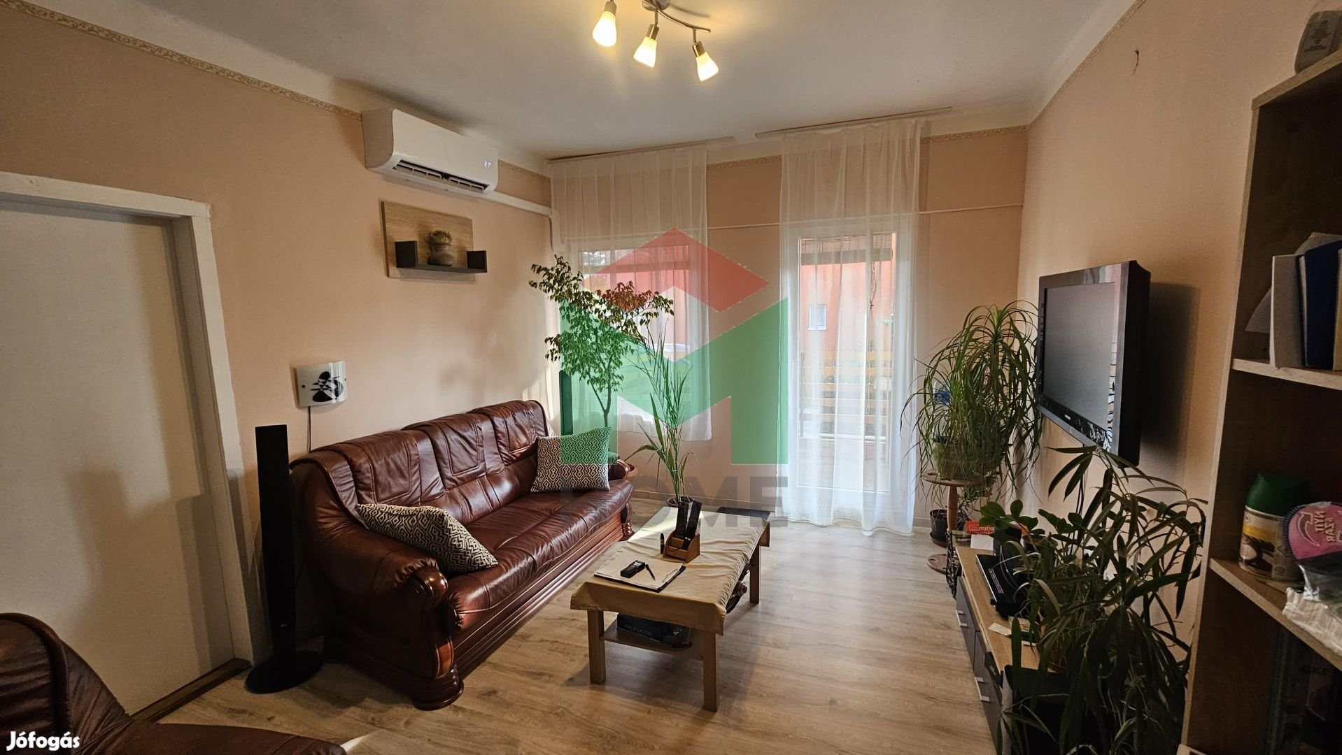 Bútorozott, felújított családi ház Mesztegnyőn