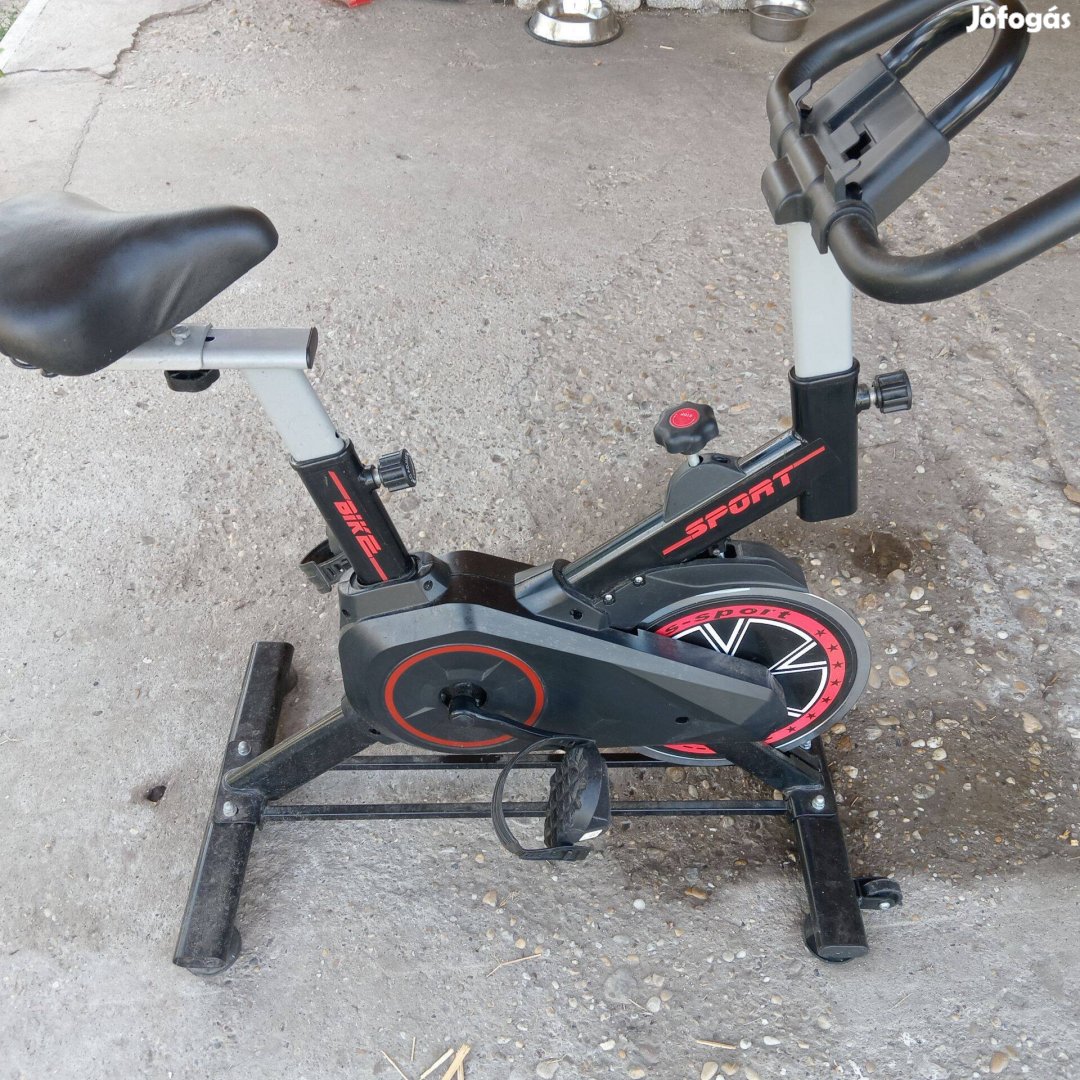 Buz fitnesz szobabicikli