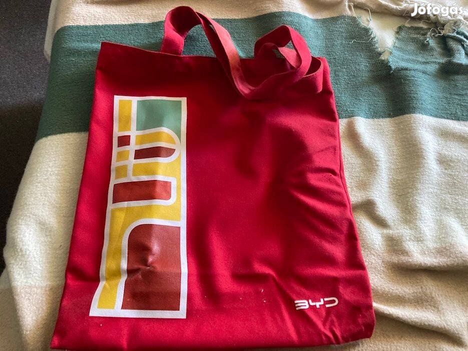 Byd táska, piros szövet szatyor