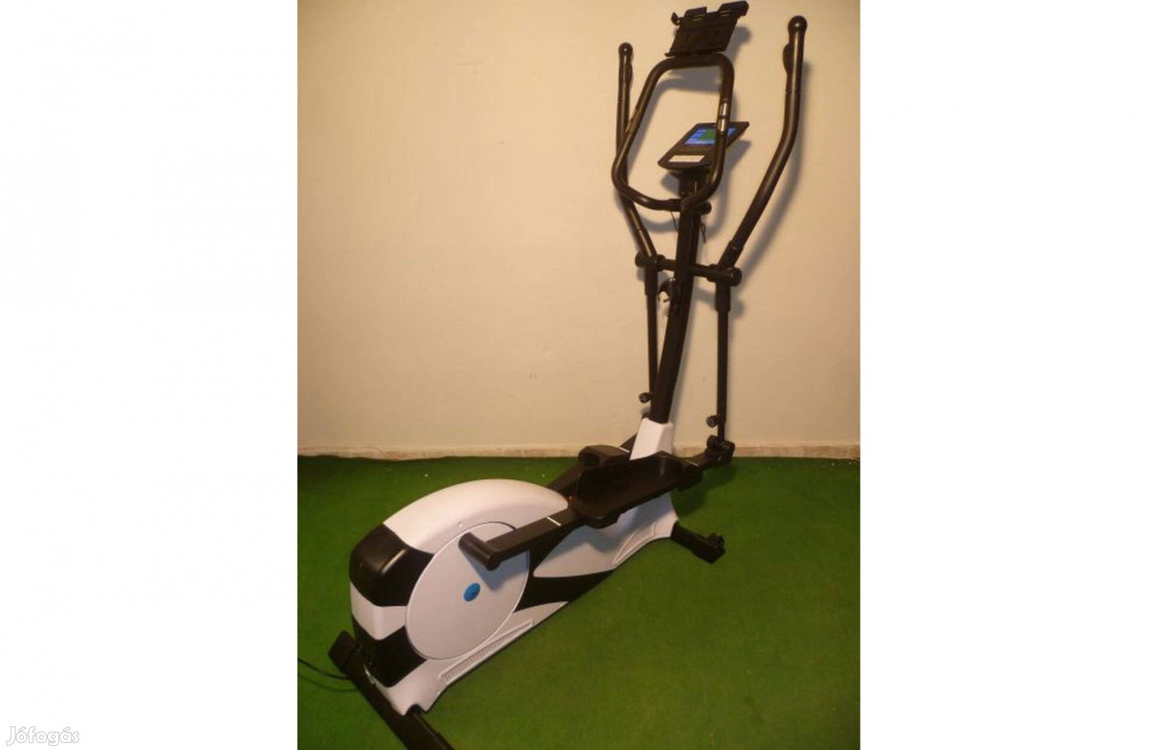 C15 Elliptikus Crosstrainer, Ellipszis tréner, 150kg terhelés