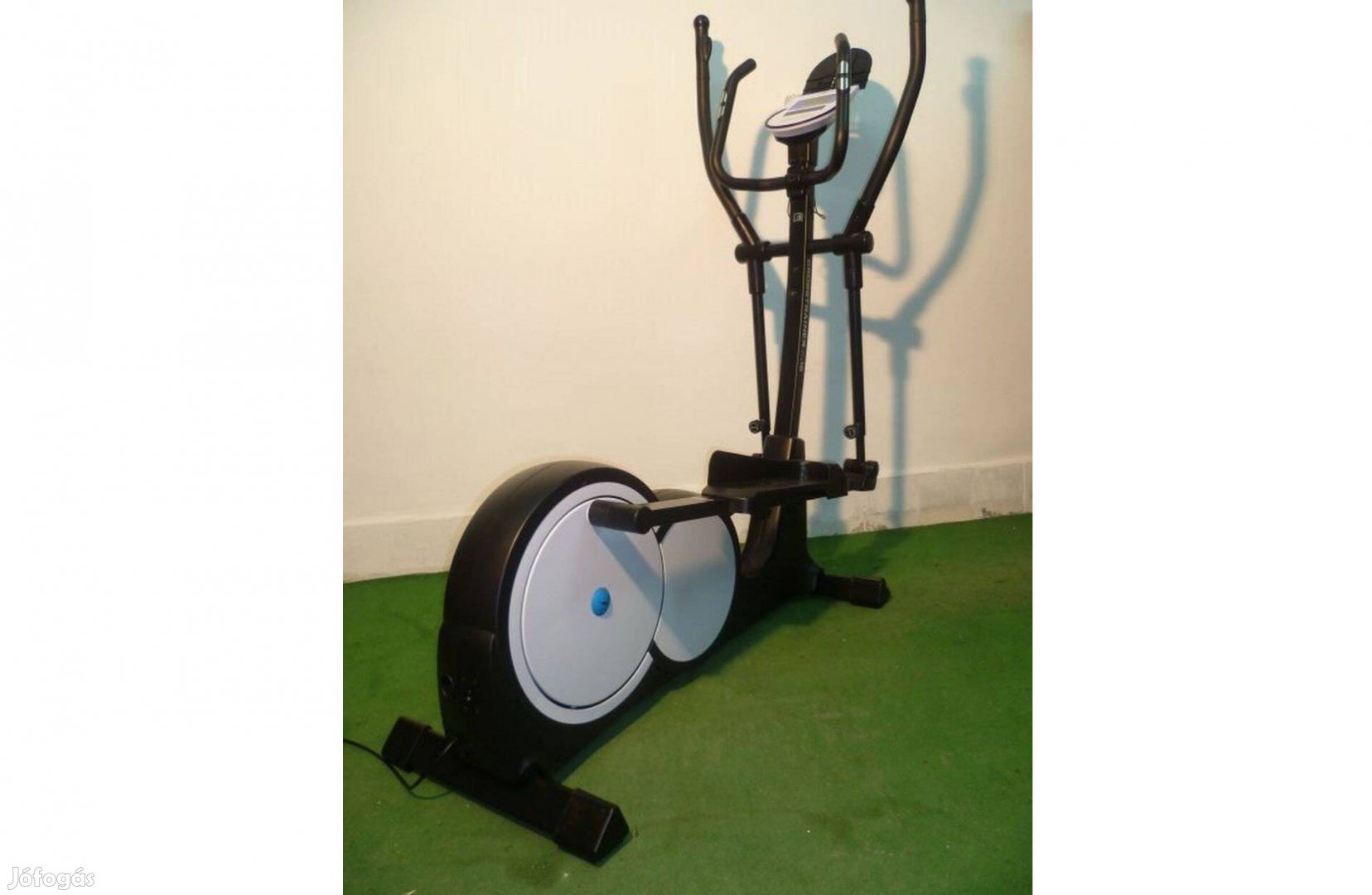 C16 Elliptikus Crosstrainer, Ellipszis tréner, 150kg terhelés