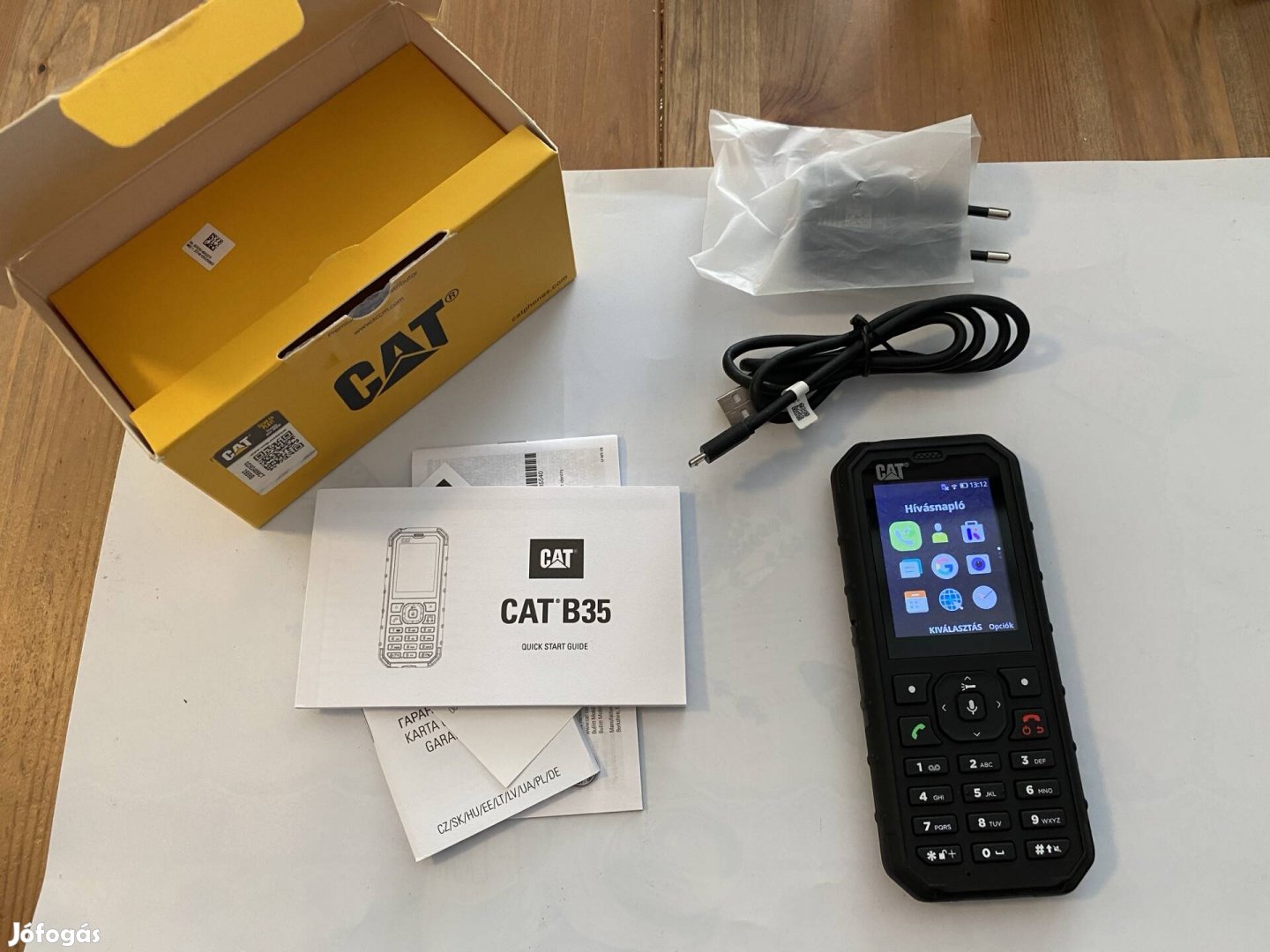 CAT B35 strapa telefon, por, csepp és ütésálló gombos telefon