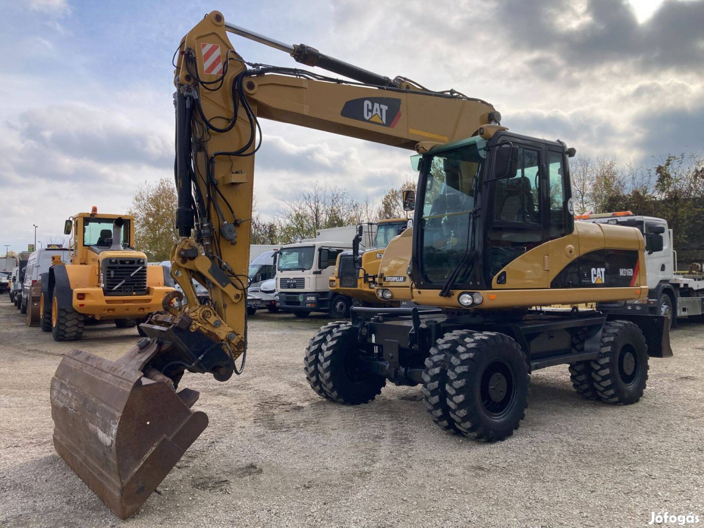 CAT Caterpillar M316D 17 t klímás gumikerekes kotrógép eladó