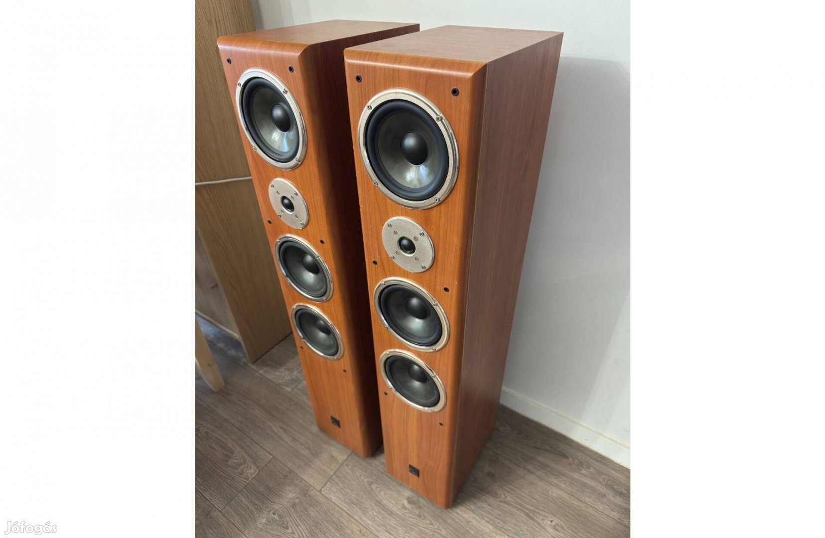 CAV DP880A Front Hangfal Cseresznye 180W 40Hz-20Khz 8Ohm 112x22x33 cm