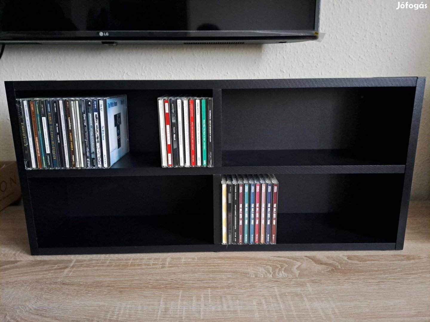 CD polc / tároló 180db-os, fekete, erős MDF lap