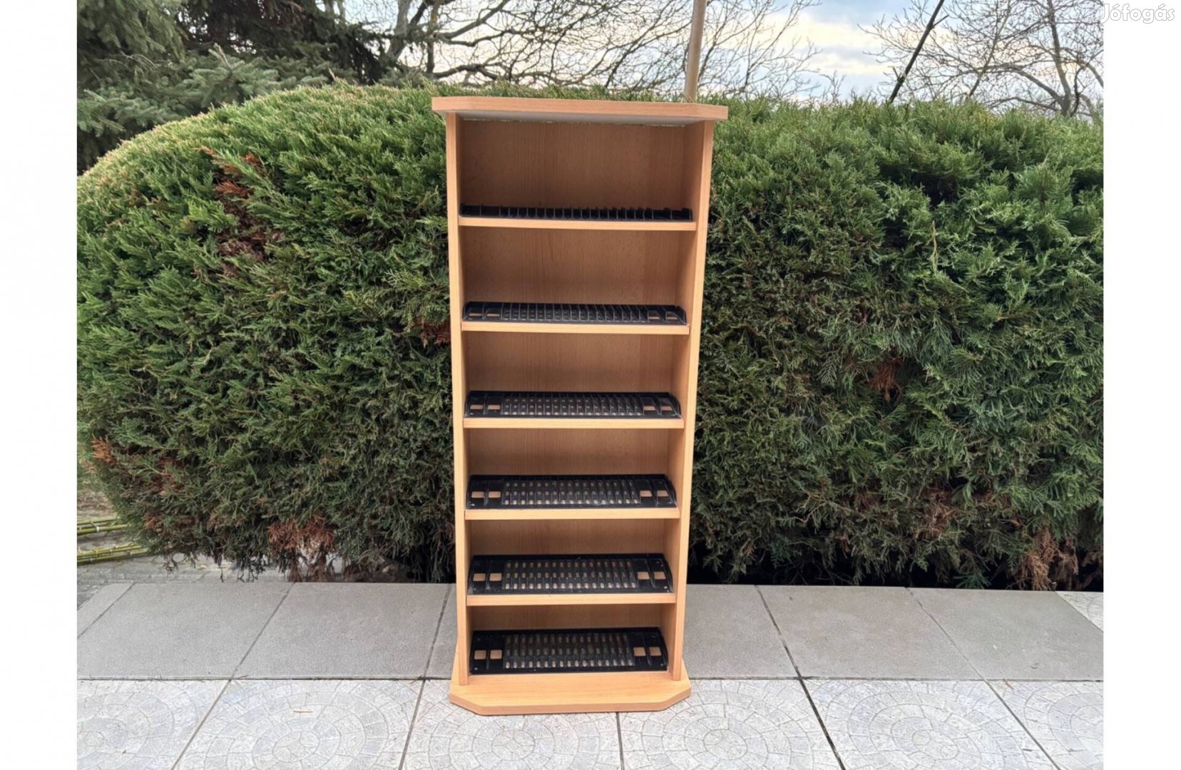 CD tartó állvány, polcos szekrényke