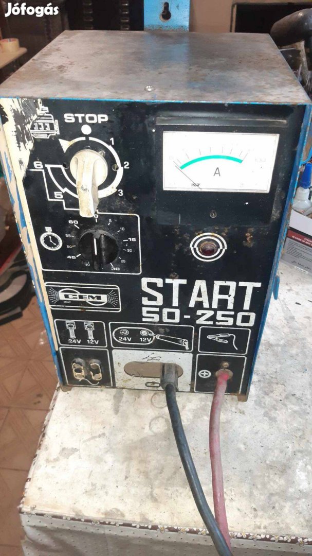 CEM Akkutöltő bikázó 12/24V 50A
