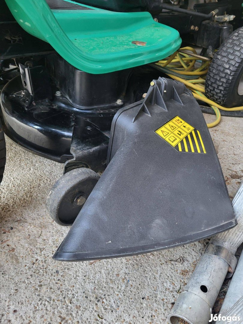 CMI126 Fűnyíró Traktor