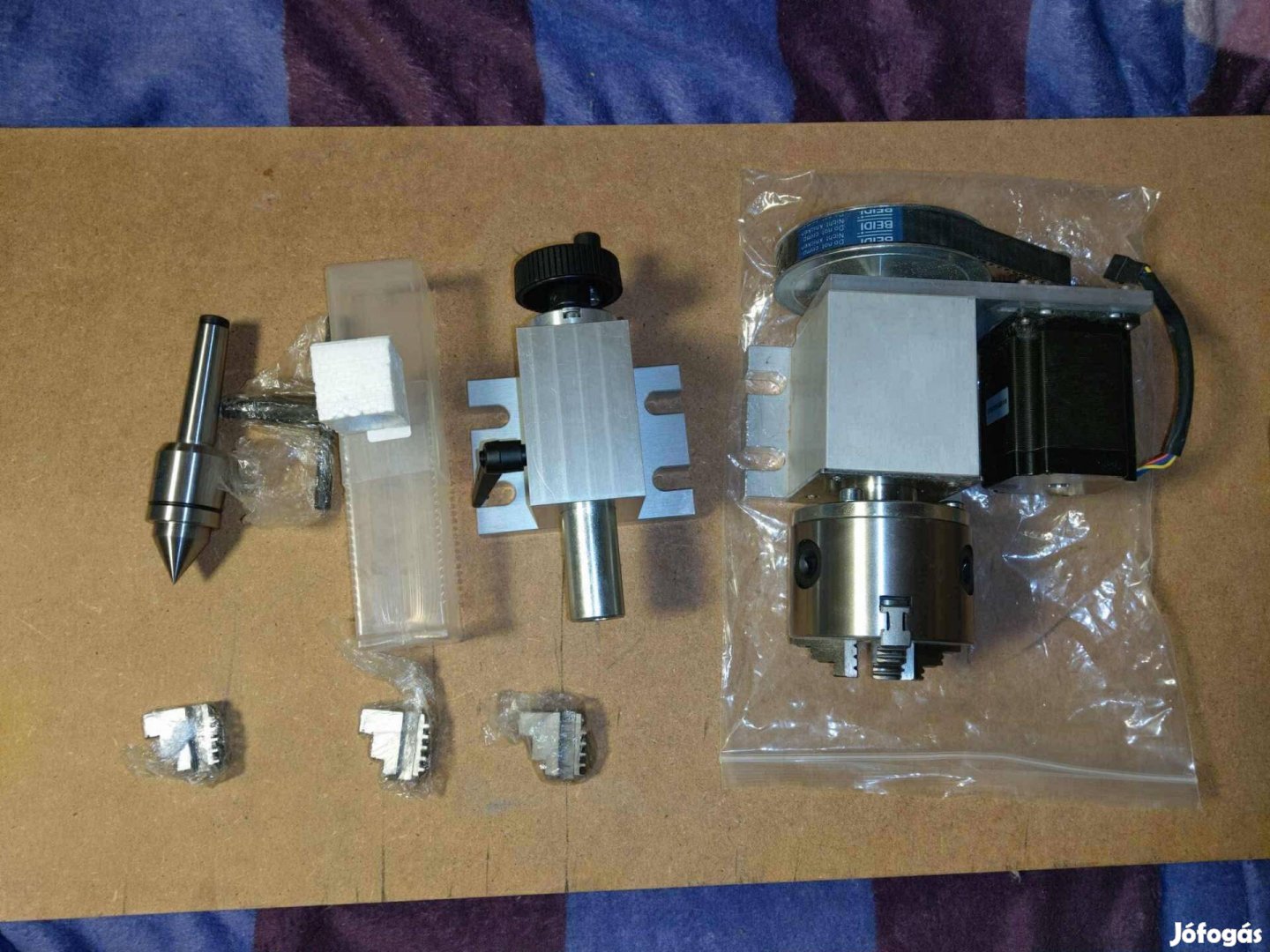 CNC negyedik tengely, illetve szegnyereg