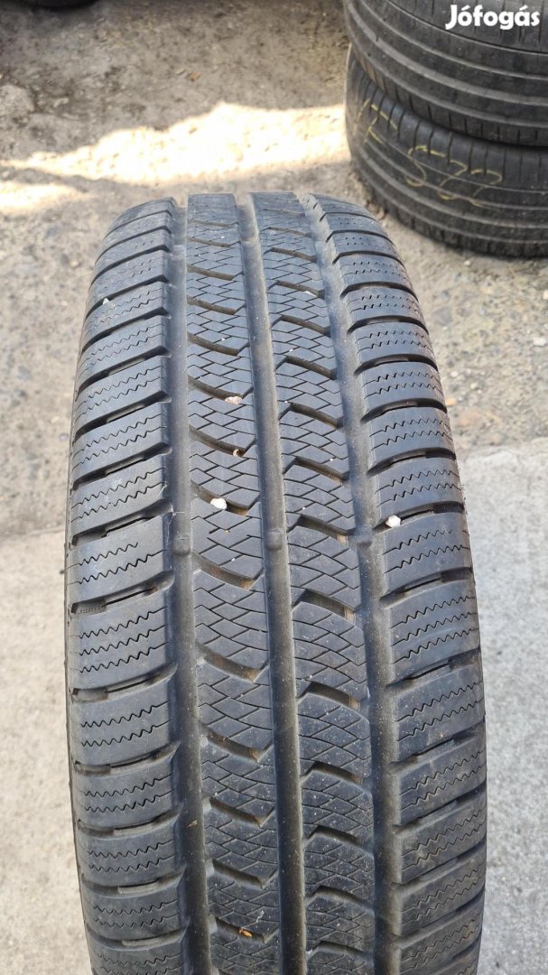 CONTINENTAL VANCOWINTER2 225/75R16C 116/114R 9MM (HASZNÁLT) R