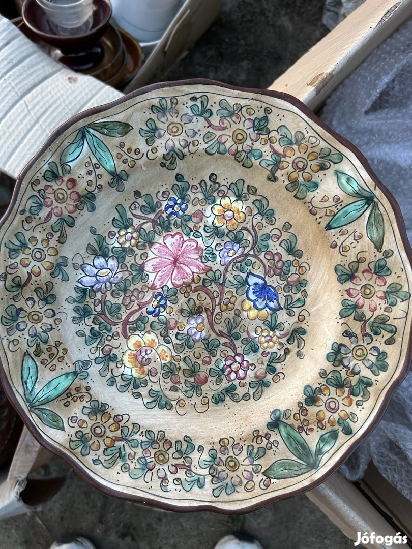 C.A.F.F. Gubbio Olasz virágos tányér