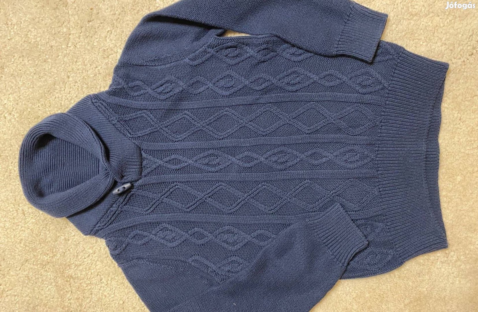 C&A fiú kötött pulóver 128-as újszerű