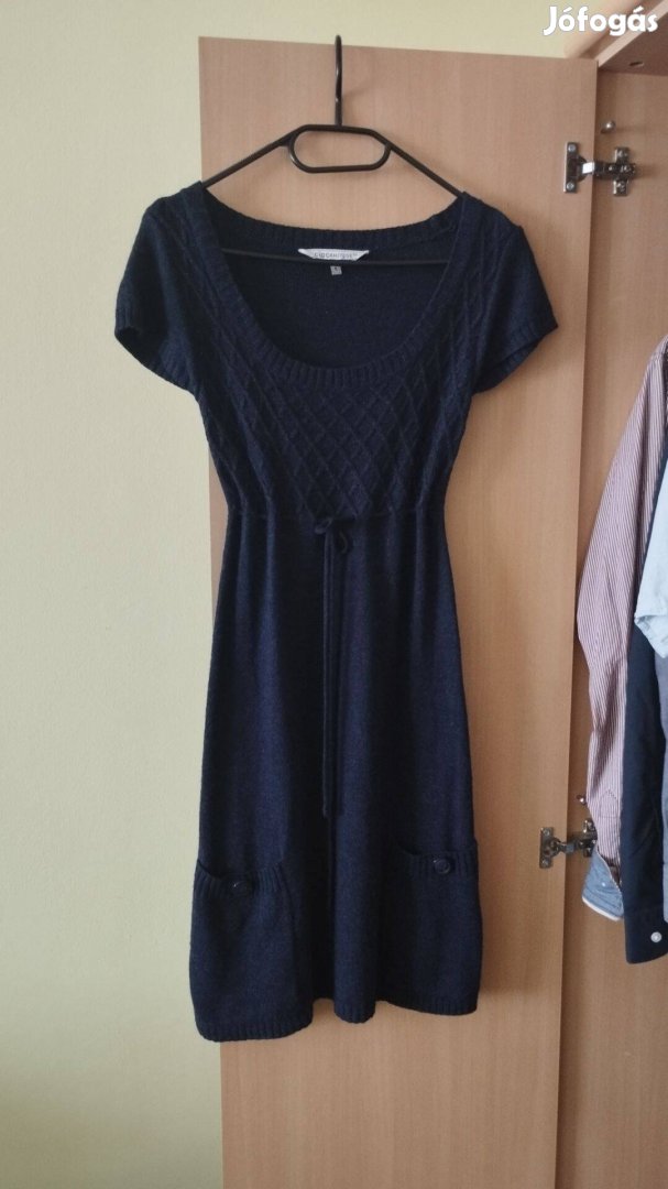 CA sötétkék női ruha XSS