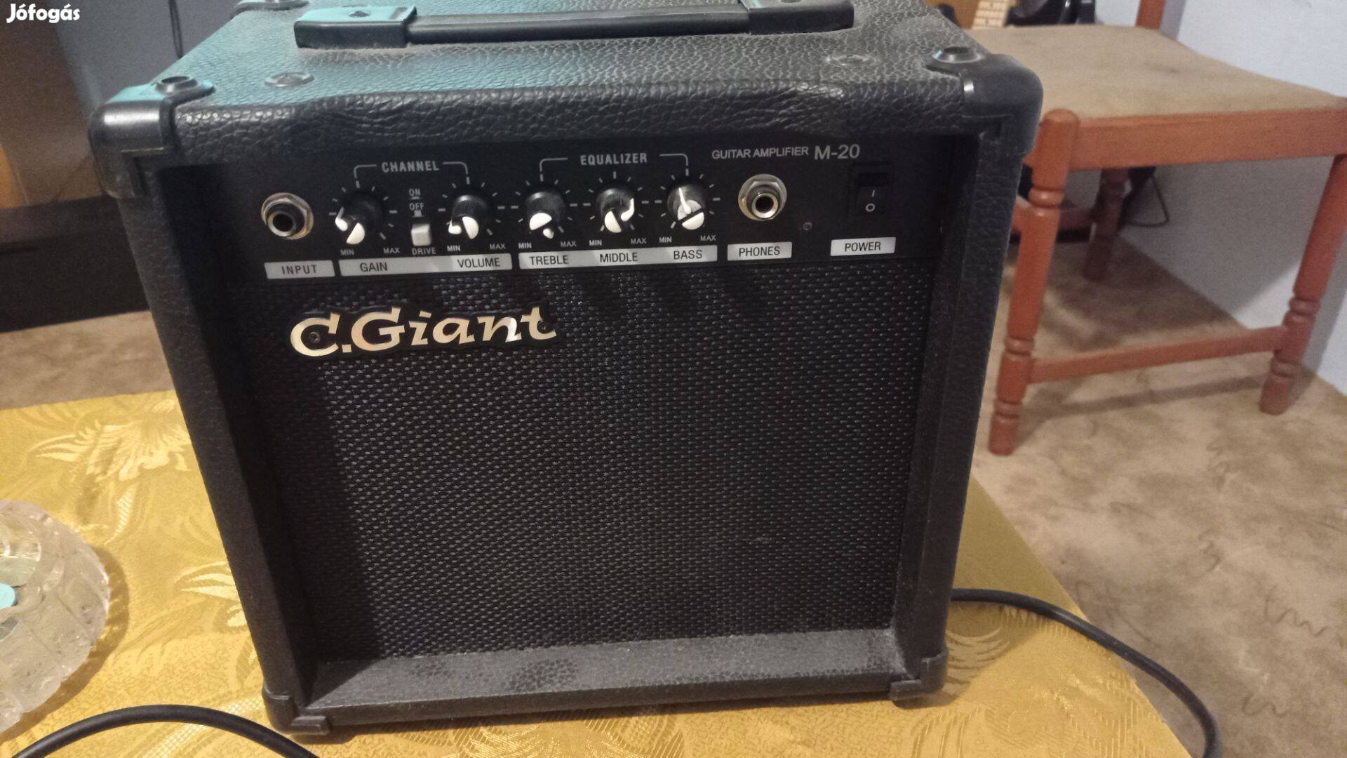 C.Giant gitárkombó 15 watt