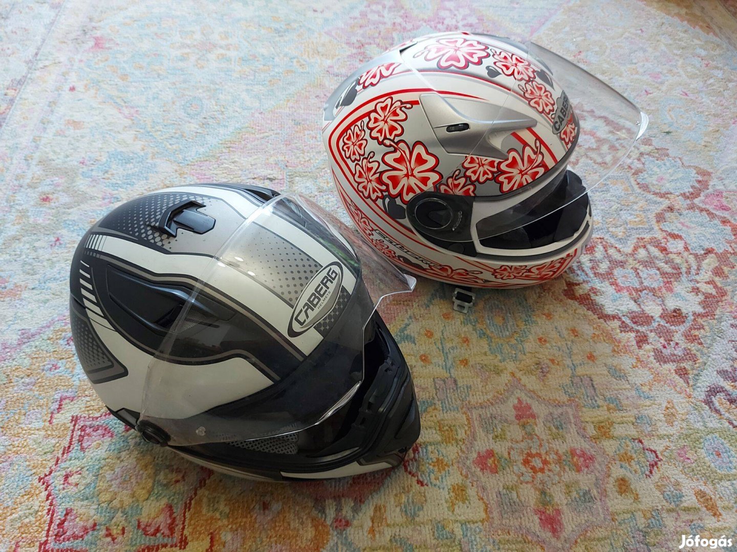 Caberg bukósisak 2db használt