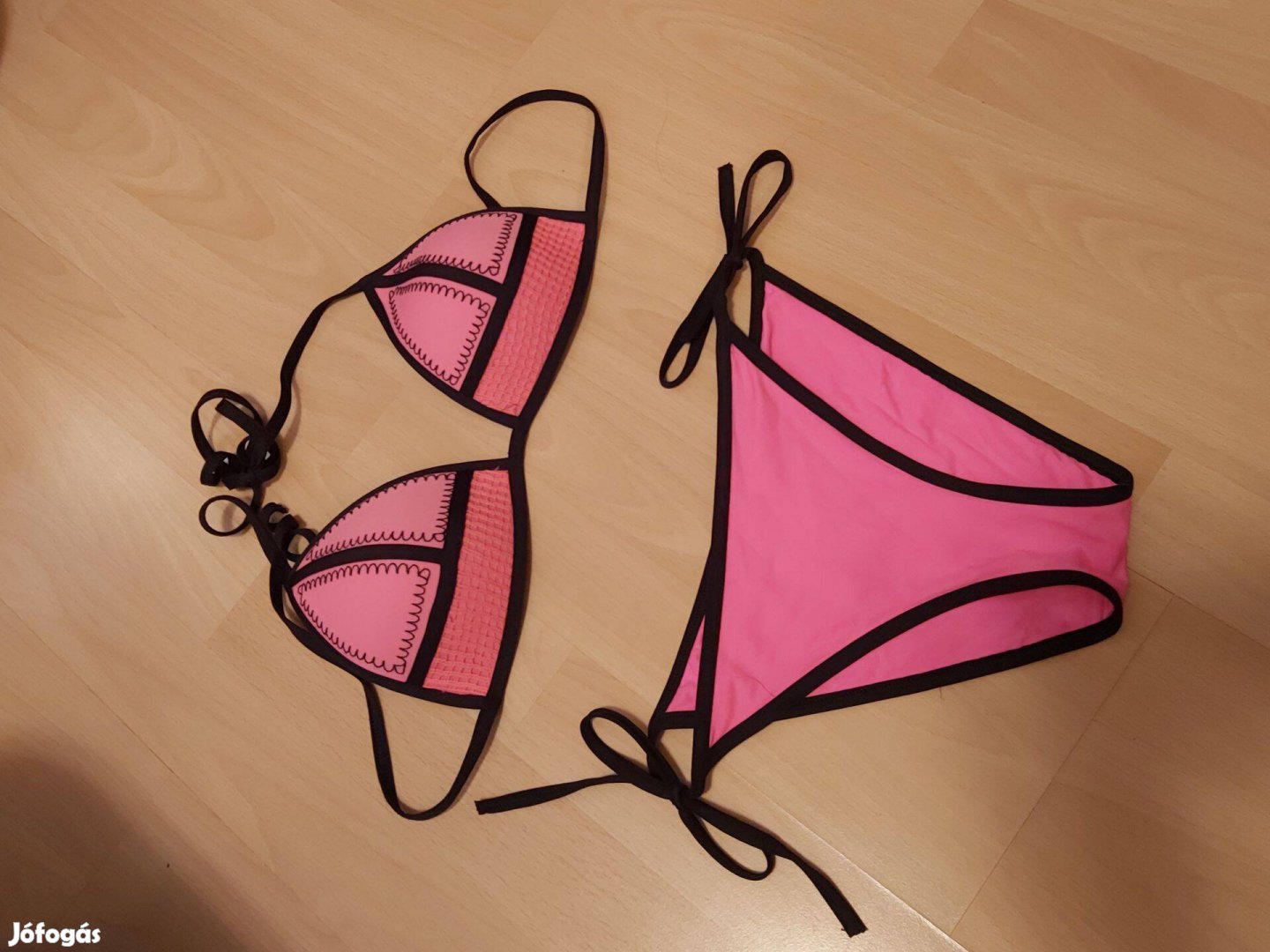 Calcedonia bikini, S-es