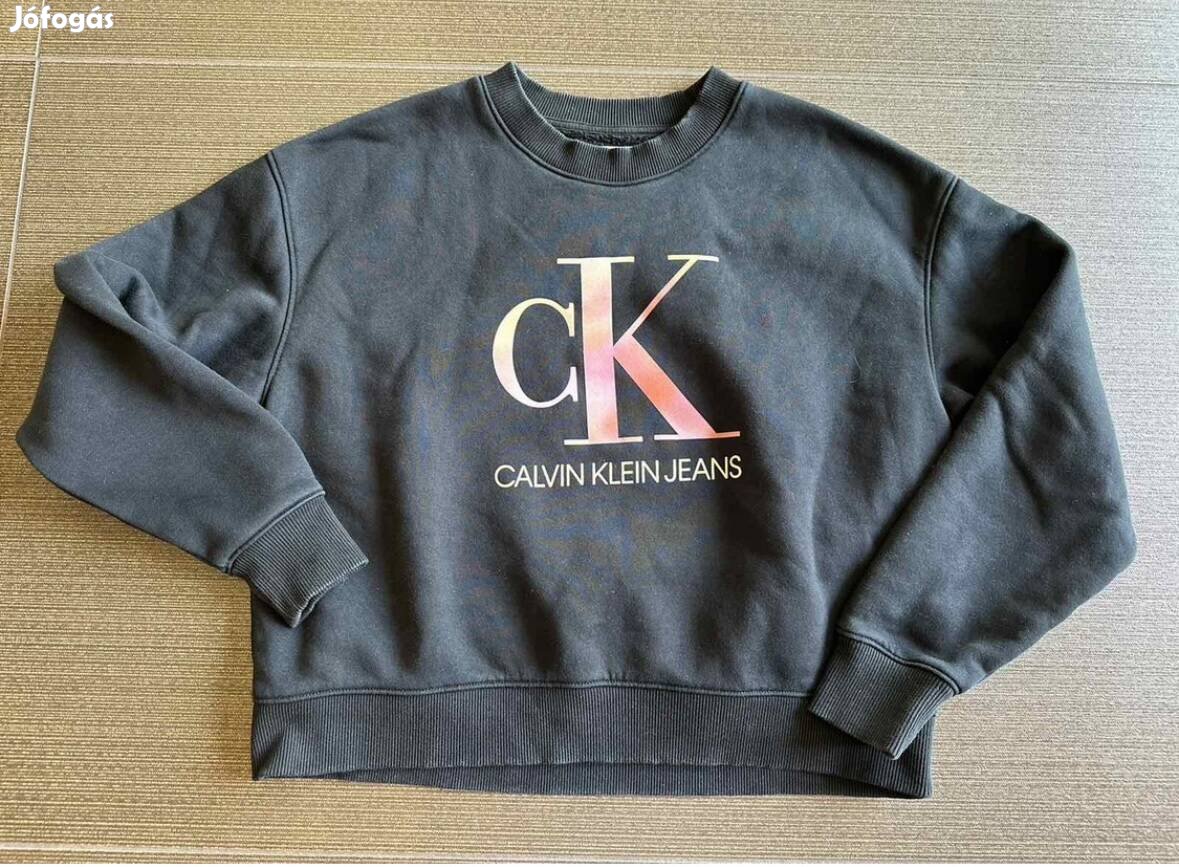 Calvin Klein fekete rövid pulóver S