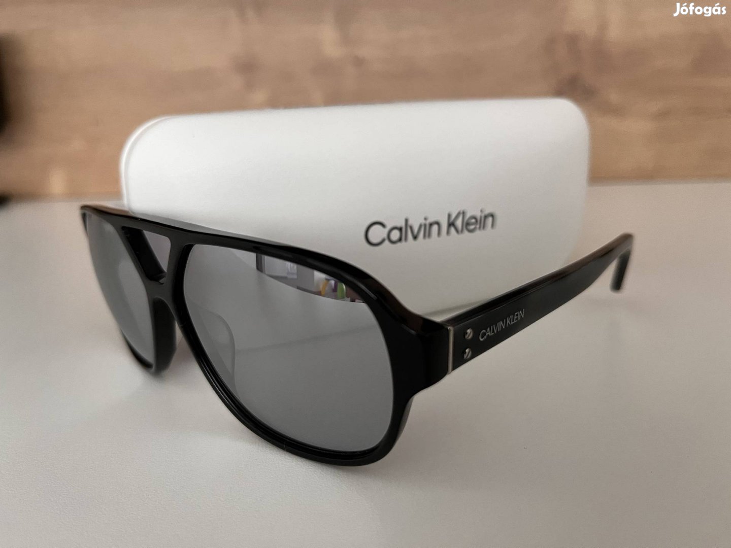 Calvin Klein napszemüveg (új)